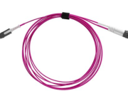 Analiżi tal-veloċità tat-trażmissjoni tal-OM4 Fiber.